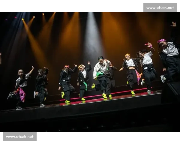 全场沸腾见证热血时刻激情碰撞点燃时代记忆与万众共振奋力高潮夜